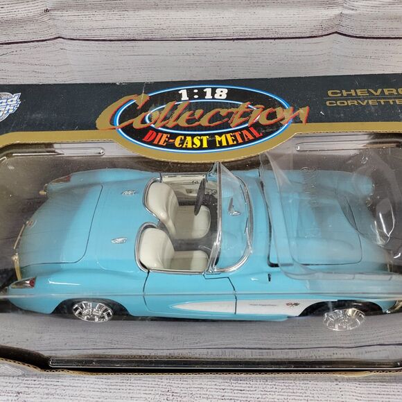 Road Tough 1957 Chevy Corvette Roadster Blue white 1:18 Scale Diecast Model Car - Picture 3 of 9